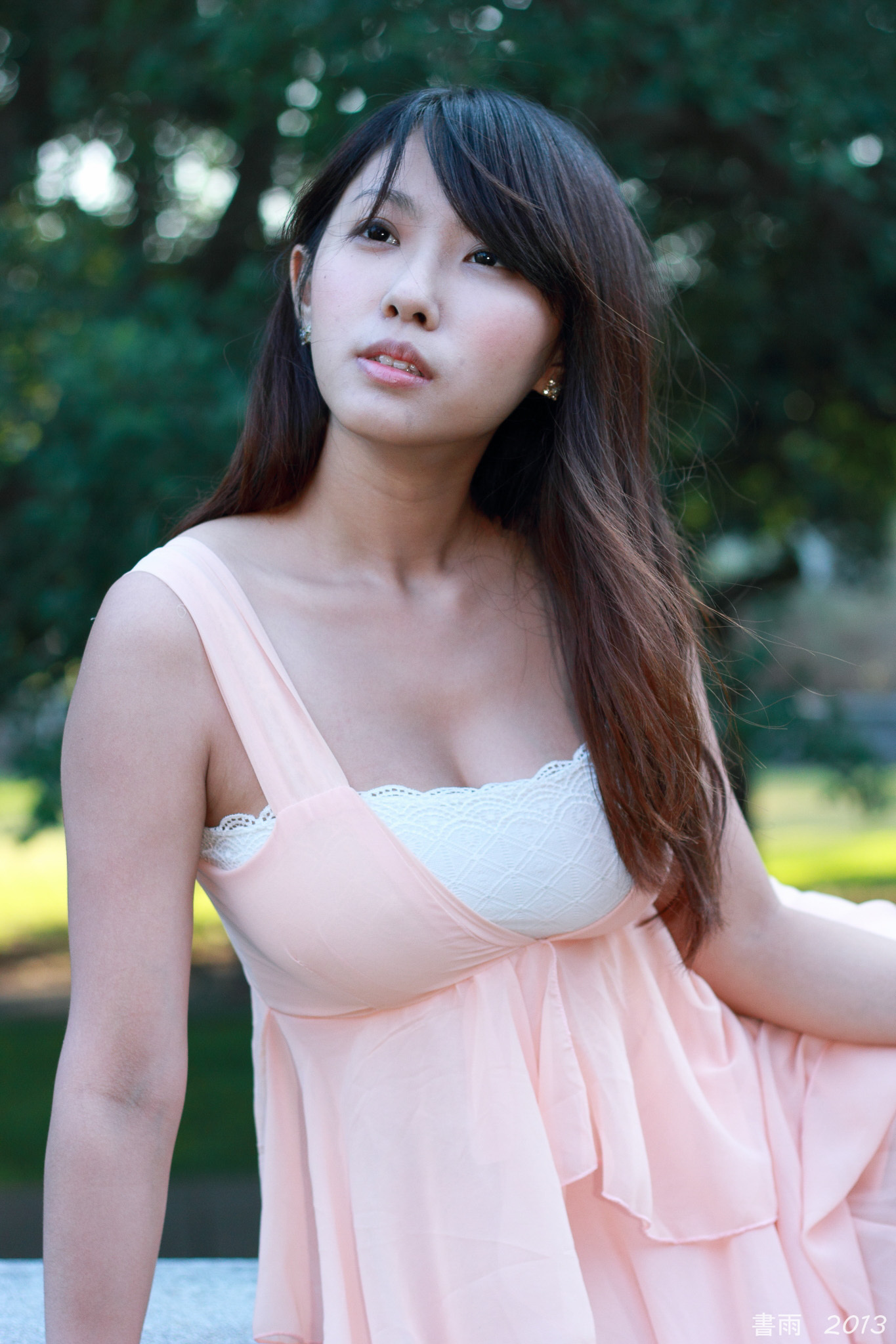 [Beautyleg番外篇]2013-10-20 Lucy东海大学外拍 2